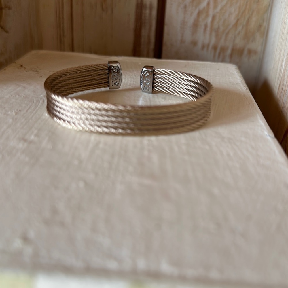 Alor Carnation Cable Mini Cuff